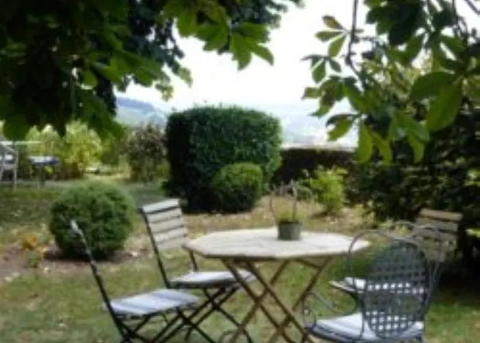 Chateau De Et Table D'hotes Riverie