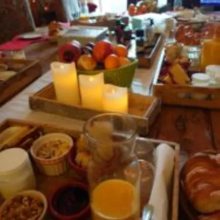 Chateau De Et Table D'hotes Riverie
