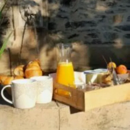 Chateau De Et Table D'hotes Locanda