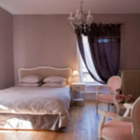 Chateau De Et Table D'hotes 3* Riverie