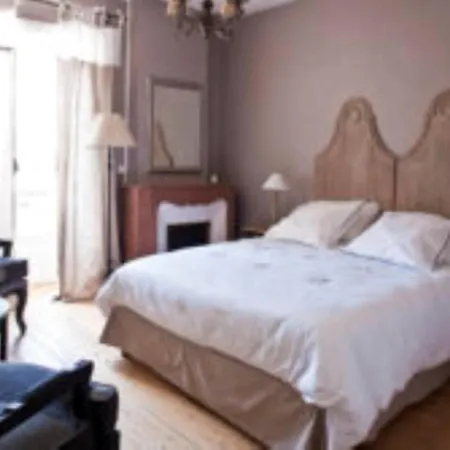 Chateau De Et Table D'hotes 3* Riverie