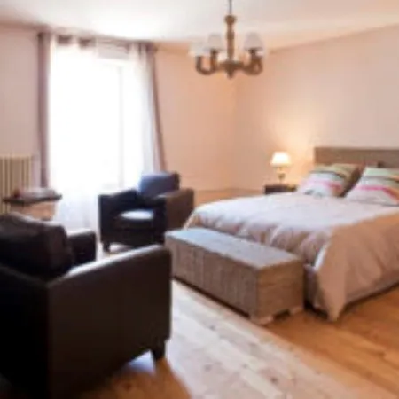 Inn Chateau De Et Table D'hotes Riverie