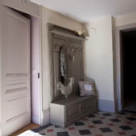 Herberg Chateau De Et Table D'hotes Riverie