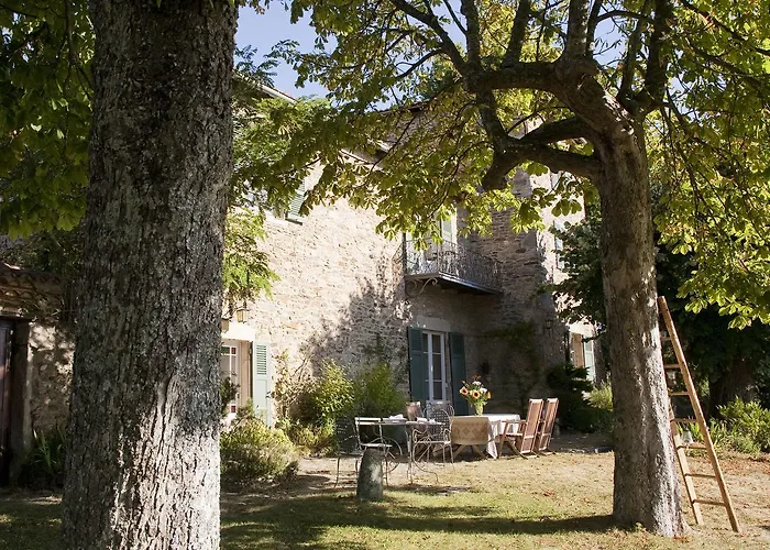 Inn Chateau De Et Table D'hotes Riverie
